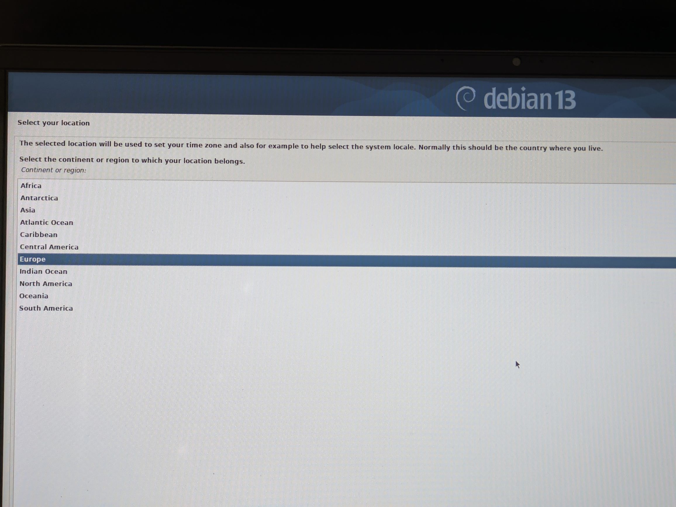 Debian installer location selection